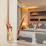 Ostay -Address Dubai Mall - The Residence