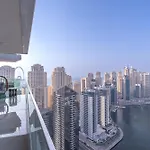Luxurious 3Br Apartment With Panoramic Marina View