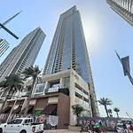Vayk - Boho Modern 3 Bhk Apartment In Dubai Downtown