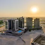 Luxury Apartments Business Bay Gym Pool Parking By Sojo Stay