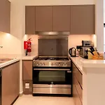 Burj & Fountain Views - Large Apt For 12 Guests!
