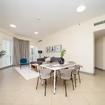 Spacious 2 Bedroom Apartment In Tecom