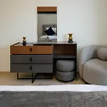 Downtown Dubai 2Br Apartment In Act Towers Near Burj Khalifa