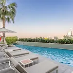 Guestready - Sky-High Dubai Dreamscape