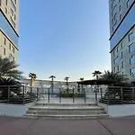 Guestready - Minimalist Modern In Business Bay