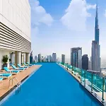 Spectacular Views On High Floor With Infinity Pool