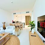 Fully Furnished 1Br W Relaxing Lagoon View