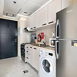 Chic Urban Escape At Studio Mag 422