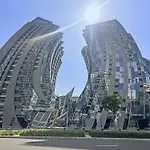 Vayk - Modern Building Spacious 2Bd Apartment