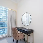 Stylish Upgraded 1 Bedroom Marina Escape