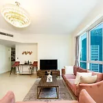 Marina Views - 2Br Luxury Apartment, High Floor, Torch Marina