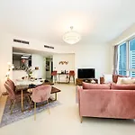 Marina Views - 2Br Luxury Apartment, High Floor, Torch Marina