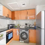 1Br Apartment Minutes From Mall Of The Emirates
