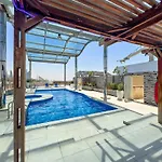 1Br Apartment Minutes From Mall Of The Emirates