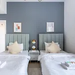 Guestready - The Wandering Oasis In Town Square