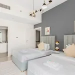 Guestready - The Wandering Oasis In Town Square
