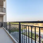 Guestready - The Wandering Oasis In Town Square