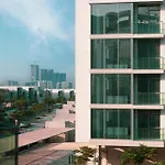 Full Lagoon View Beach Access Exclusive Building