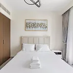 Elegant 1 Bedroom In Creek Edge