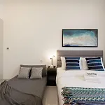 Smartstay At Carson Tower - Panoramic City Views - Modern Luxury Apartments