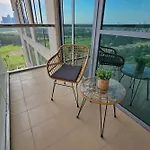 Luxury 3 Bedroom Apt With Golf Course Views