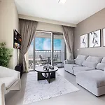 Luxury 2 Bedroom Apartment, 5 Mins To Dubai Mall With Amazing View In Downtown Views 2