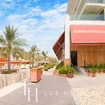 Lux - Opulent Island Suite 4