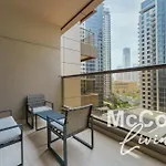 Cozy Studio With Burj Khalifa Views