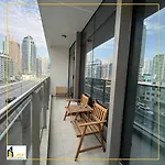 One Bedroom Room Apartment - Sparkle Tower Marina Jbr Dubai Uae