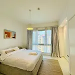 Manzil - 2Br Home With Waterfront Views In Palm