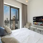 Downtown Burj Khalifa View 2Br Apartment