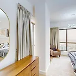 Jbr, Shams 2, Sleeps 6 Luxury Holiday Apartment
