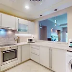 Golden Mile 1 - Contemporary One Bedroom