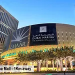 Luxury Escapes - Modern Studio Apt - Metro, Beach & Mall Mins Away