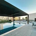 Elegant 1Br With Skyline View In Creek Harbour