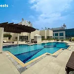Higuests - Elegant Family Retreat In Dubai\'S Deira 3Br Oasis