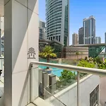 214 Lake Terrace