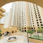 Spacious 2-Bedroom Getaway In Jbr, Prime Location