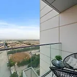 Spacious And Peaceful 1Br With Canal Views