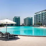 Spacious 1 Bedroom Lagoon