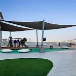 Spacious 1 Bedroom Lagoon