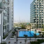 Life - Full Burj Khalifa View