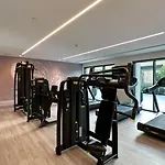 Elegant 1Br With Skyline Views In Downtown Dubai