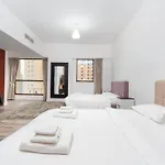 Huge Apartment On The Beach