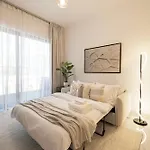 New Serene 1Br With Pool & Sauna