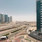 Skyline Studio Apartment With Balcony In Dubai Marina