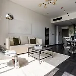 Dream Stay With Dubai Skyline & Burj View From Balcony