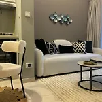 Ashri Holiday Homes Stylish Apartment Near Burj Khalifa