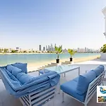 Beachfront Luxury Villa 5 Bedroom And 1 Maids Room, Private Pool And Direct Beach Access, Villa Palm Jumeirah