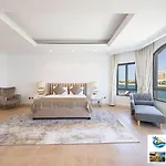Beachfront Luxury Villa 5 Bedroom And 1 Maids Room, Private Pool And Direct Beach Access, Villa Palm Jumeirah